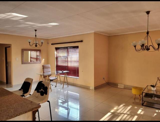 3 BEDROOM HOUSE FOR SALE IN HELDERWYK